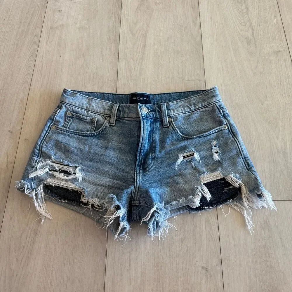 Lucky Brand boy mid rise women’s jeans shorts size 28